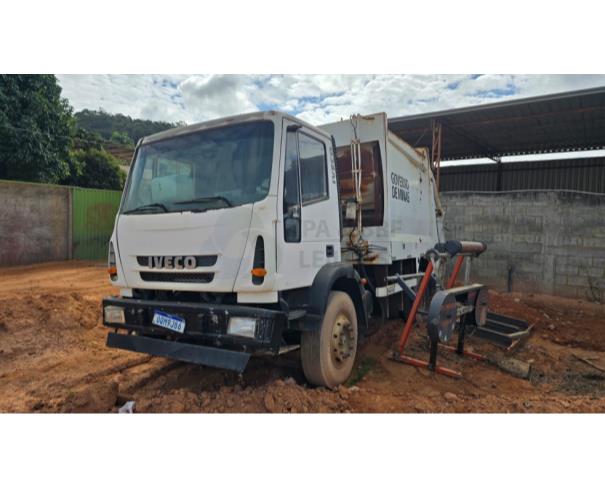 Foto de Caminhão Iveco Tector 170E22 12m³ 2013/2014