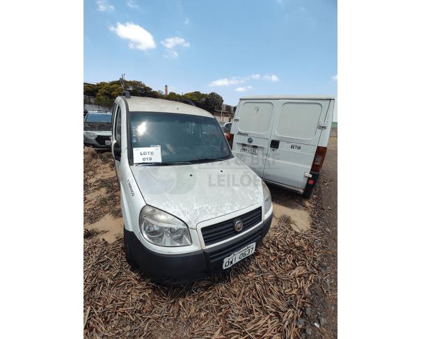 Foto de Fiat Doblo Essence 1.8 13/14