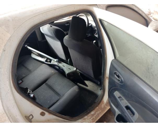 Foto de TOYOTA ETIOS HB X 1.3L MT 2017/2018