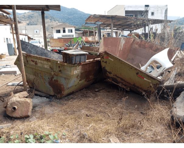 Foto de APROXIMADAMENTE 13 CAÇAMBAS