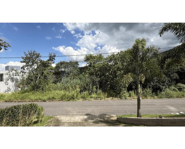 Foto de Terreno de 600,00 m² | Lote 06 da Quadra 10 | Escarpas II | Capitólio/MG