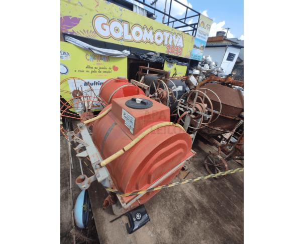 Foto de Equipamentos de construção civil