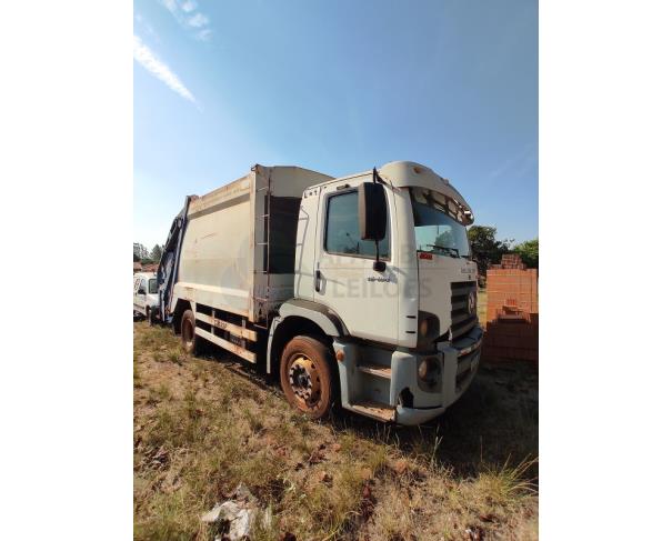 Foto de Caminhão Compactador de lixo VW 15.180 CNM 10/10