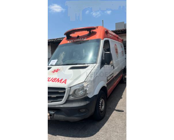 Foto de MBenz 415 Sprinter Rev Amb 19/19