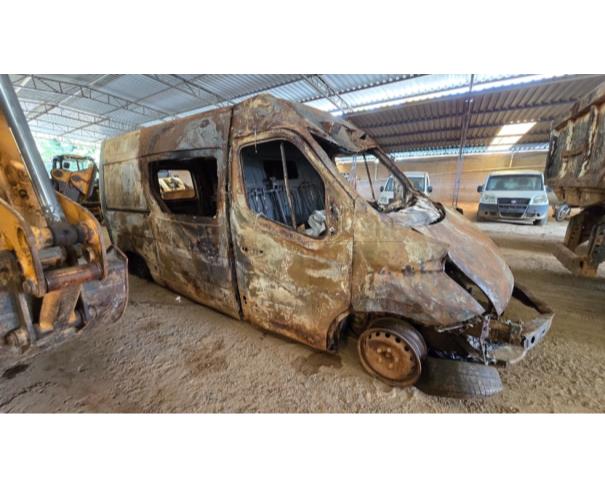 Foto de Renault Master RaytecAmb 2020/2021 | Sucata Não Baixada