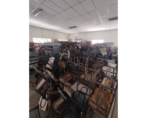 Foto de Sucatas de aço e itens diversos