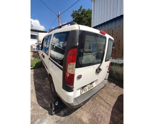 Foto de Fiat Doblô Attractive 1.4 15/16 Placa: PXG8046 Chassi: 9bd11970ug1133800