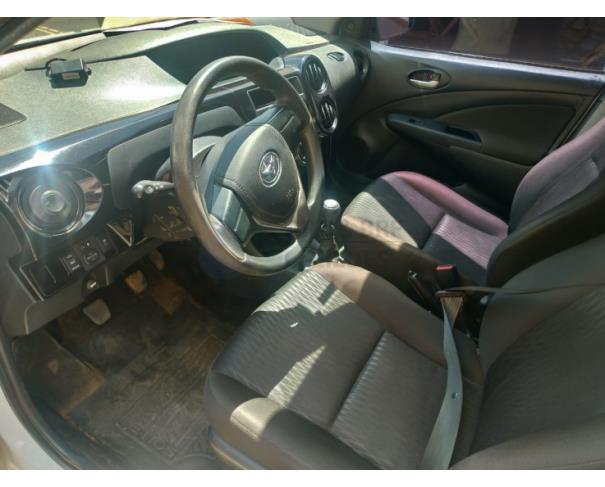 Foto de TOYOTA ETIOS HB X VSC MT 20/20 Placa: RFH8D62 Chassi: 9BRK19BT4L2138532