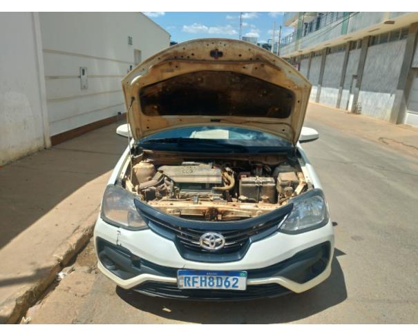 Foto de TOYOTA ETIOS HB X VSC MT 20/20 Placa: RFH8D62 Chassi: 9BRK19BT4L2138532