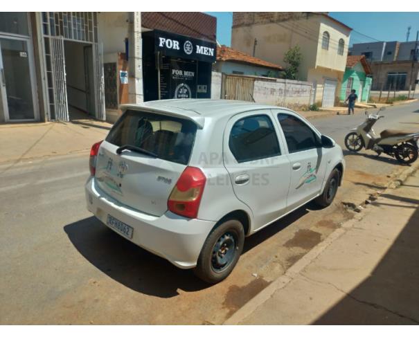 Foto de TOYOTA ETIOS HB X VSC MT 20/20 Placa: RFH8D62 Chassi: 9BRK19BT4L2138532