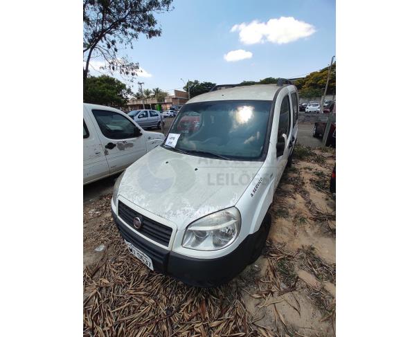 Foto de Fiat Doblo Essence 1.8 13/14