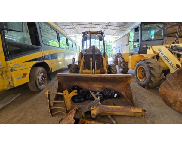 Foto de Retroescavadeira Caterpillar 416E 2013
