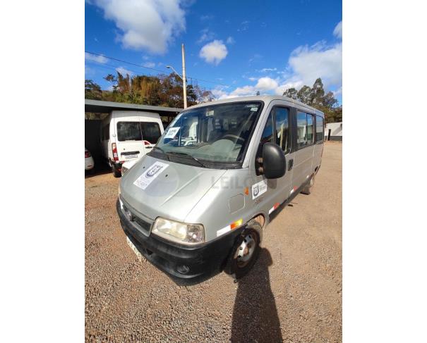 Foto de Fiat Ducato Minibus 10/11 Placa: HLF4738, Chassi: 93W244M24B2057607