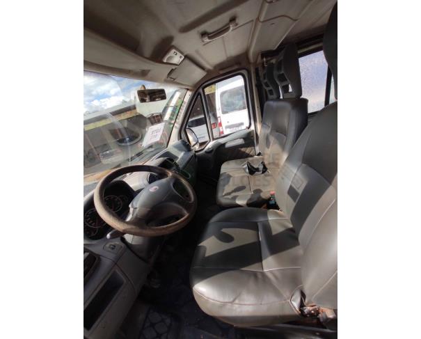 Foto de Fiat Ducato Minibus 10/11 Placa: HLF4738, Chassi: 93W244M24B2057607