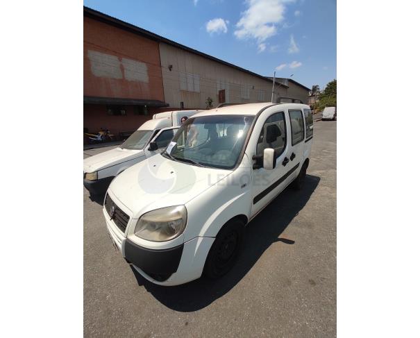 Foto de Fiat Doblo Essence 1.8 13/14