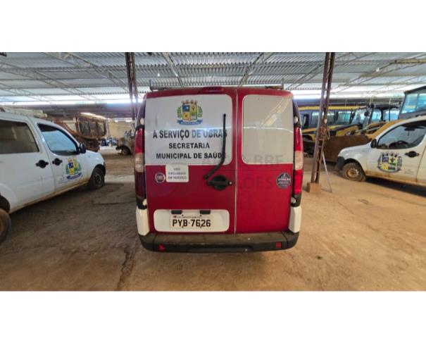 Foto de Fiat Doblò Essence 1.8 2015/2016