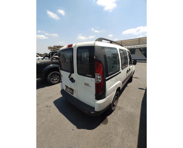 Foto de Fiat Doblo Attractiv 1.4 16/16
