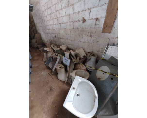 Foto de LOTE DE VASOS SANITÁRIOS DIVERSOS – LOUÇAS SANITÁRIAS PARA REFORMAS E REAPROVEITAMENTO