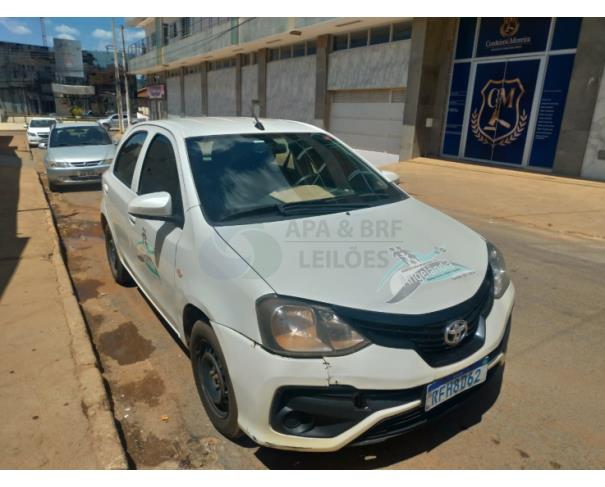 Foto de TOYOTA ETIOS HB X VSC MT 20/20 Placa: RFH8D62 Chassi: 9BRK19BT4L2138532