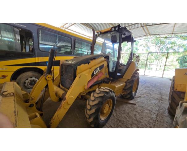 Foto de Retroescavadeira Caterpillar 416E 2013