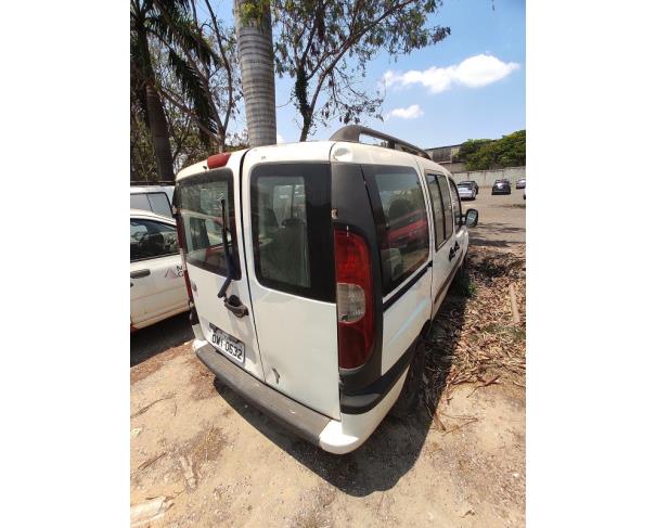 Foto de Fiat Doblo Essence 1.8 13/14