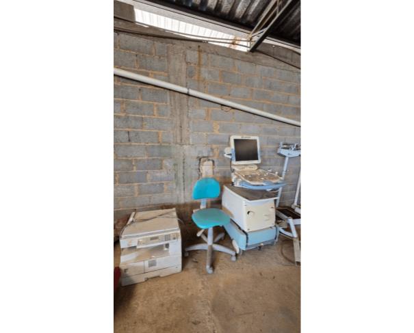 Foto de Lote de Equipamentos Hospitalares e Mobiliário Clínico