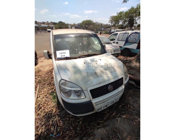 Foto de Fiat Doblo Essence 1.8 13/14