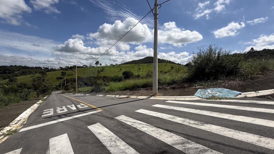 Terreno | Lote 05 da Quadra 04 | Loteamento Água Azul Enseada | Capitólio/MG Prefeitura de Capitólio - Terrenos, localizado em Capitólio - MG