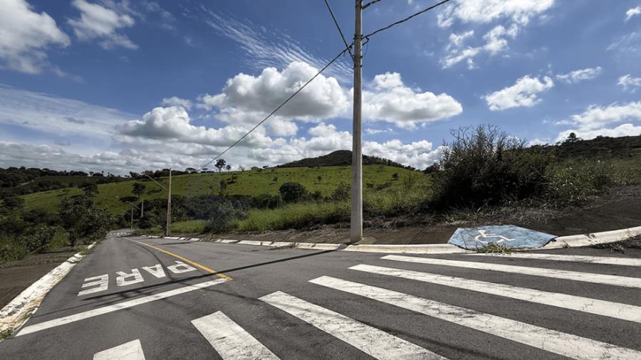 Terreno | Lote 08 da Quadra 04 | Loteamento Água Azul Enseada | Capitólio/MG Prefeitura de Capitólio - Terrenos, localizado em Capitólio - MG